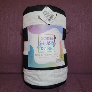 🍀 Twin XL striped pinsonic quilt